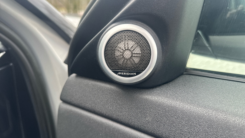 Land Rover Range Rover Evoque 2.0 D200 R-Dynamic SE 5dr Auto Diesel Hatchback